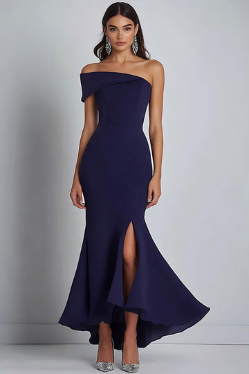 Robe formelle fourreau à une épaule en crêpe bleu marine avec fente